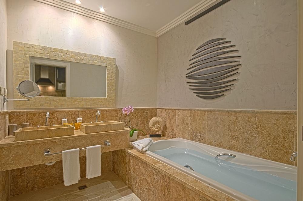 Ancora Cap Cana & Marina Suites Resort Punta Cana Exterior photo